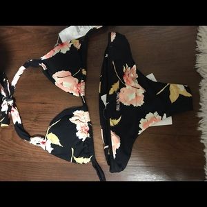 Billabong bikini!